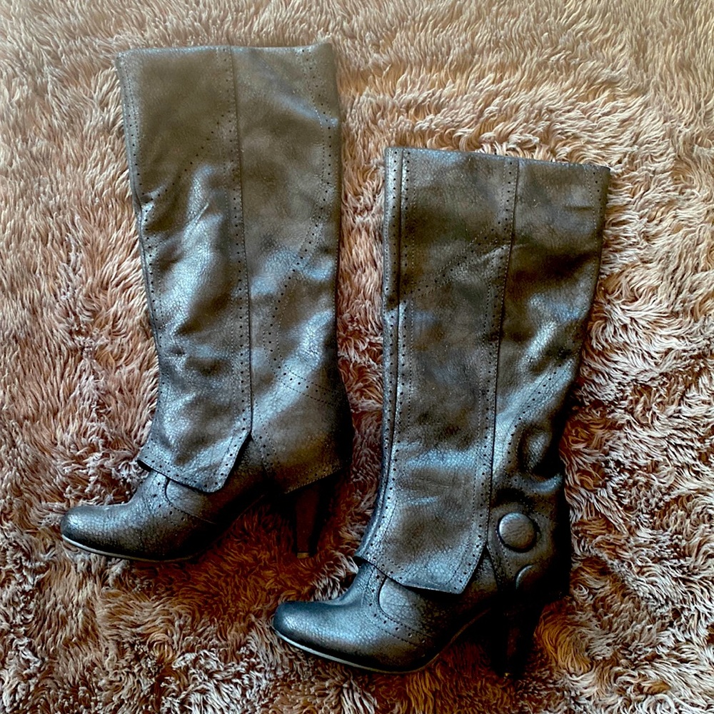 Not Rated size 7.5 boots